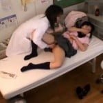 膣内検査で分泌液を出すと称してJKに激しい手マンをするレズ医師